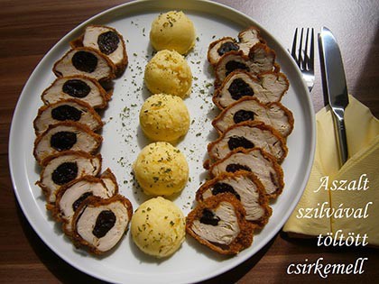 Aszalt szilvával töltött csirkemell