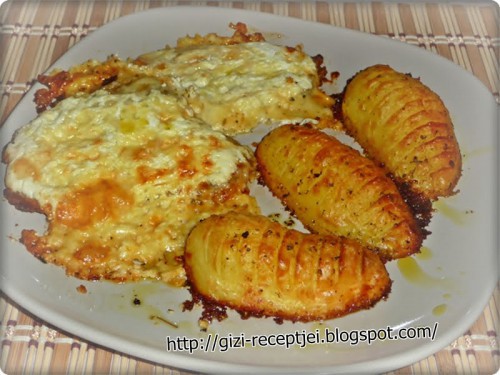 Sajtos-tejfölös hússzelet Hasselback krumplival
