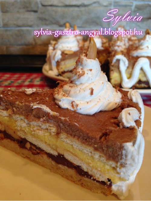 Mogyorós Kinderbueno torta