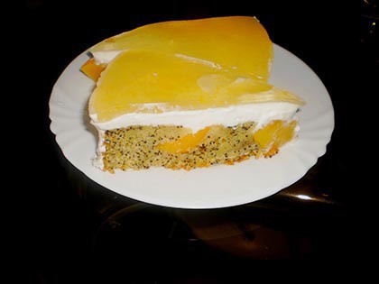 Barackos máktorta mascarpone krémmel