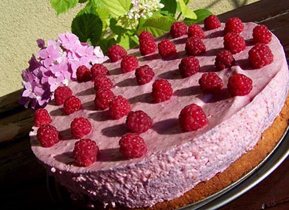 Málnahabos torta