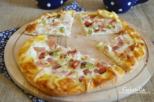 Tejfölös-szalonnás galette