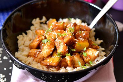 Mangós csirke pikáns szósszal