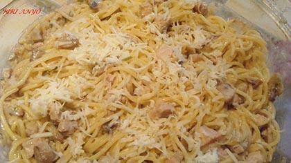 Tejszínes gombás csirkemell spagettivel