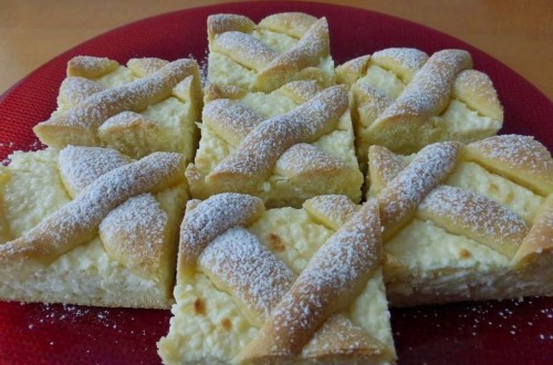 Túrós rácsos sütemény,,,Eta módra:-) Hozzávalók: ½ k