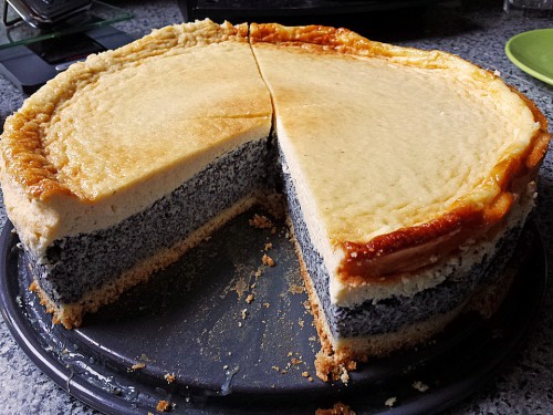 Telfölös-mákos krémes torta