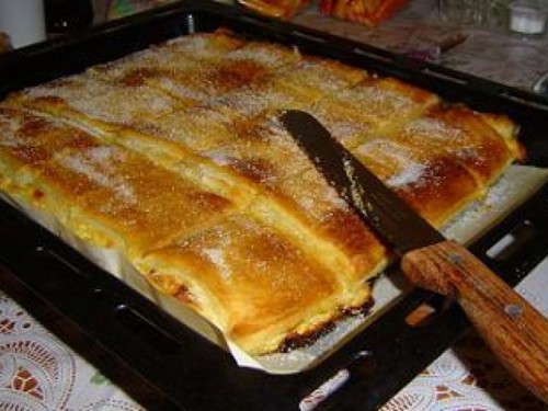 Piskóta jellegű finom túrós sütemény
