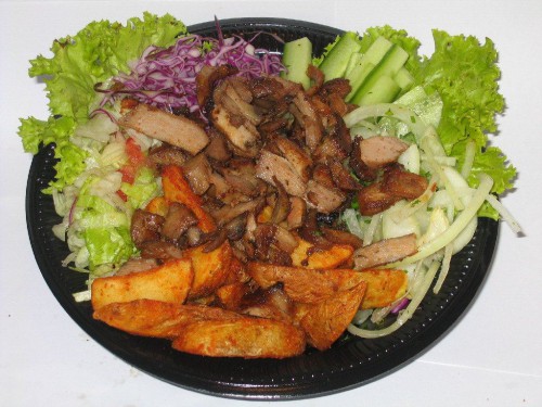 Csirke gyros tál zellerrel