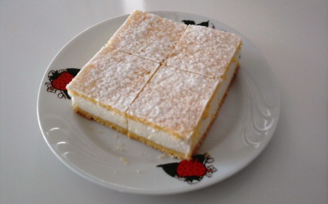 A nagyi pehelykönnyű túrós pitéje