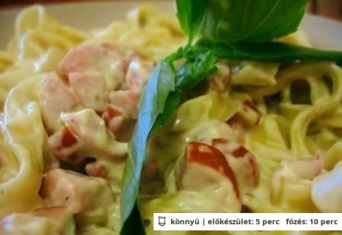 Aszalt paradicsomos-bazsalikomos tagliatelle