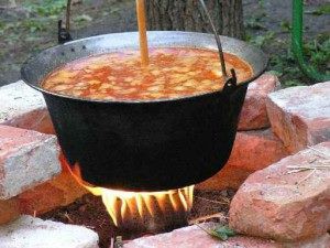 Klasszikus Pincepörkölt bográcsban