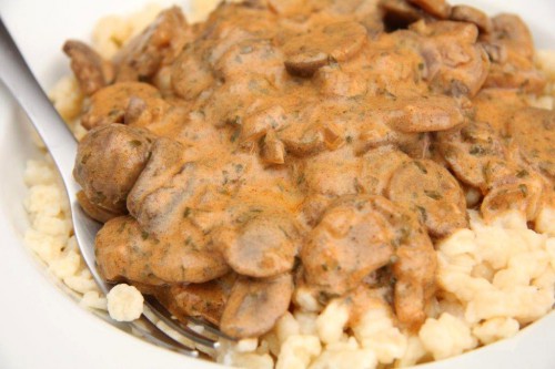 Gombapaprikás recept nokedlivel