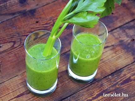 Zöldturmix, alma-zeller smoothie