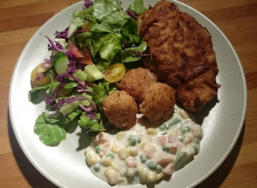 Gombával töltött csirkemell sajtkrokettel