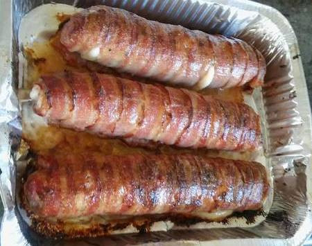 Baconos sajtos tekercs