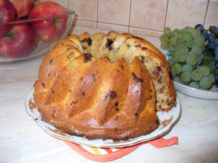 Szőlős-csokis- diós kuglóf