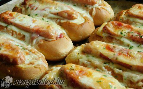 Sütőben sült hotdog