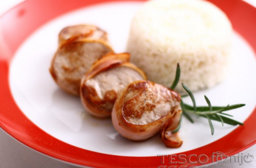 Szűzérmék bacon köntösben