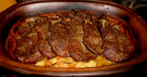 Fűszeres tarja kerámia tálban