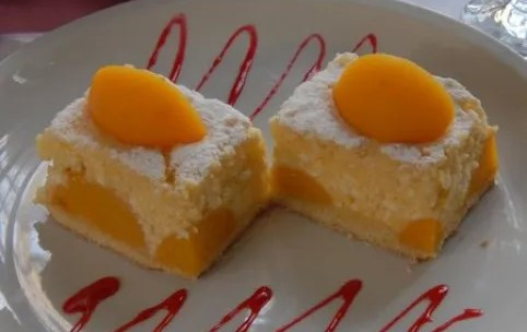 Quarkkuchen mit Pfirsich